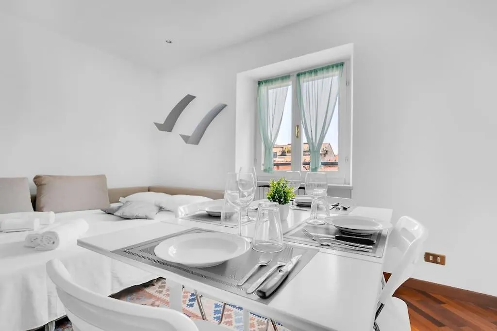 Apartment Centrale E Luminoso-4 Persone-Metro M2 E Navigli Milan