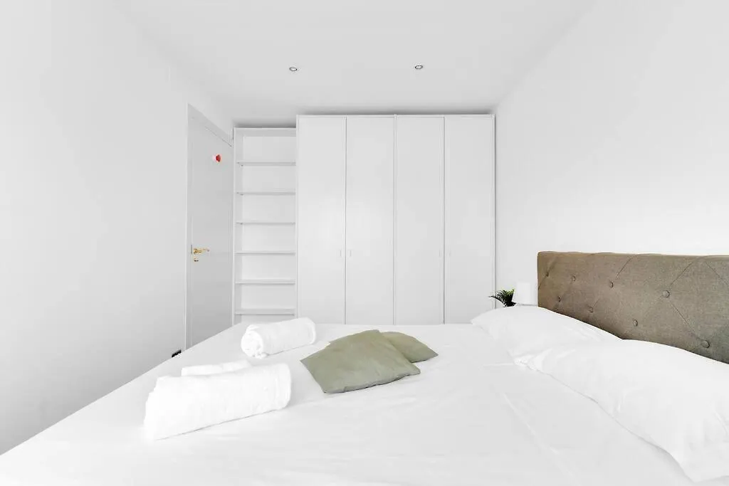 Apartment Centrale E Luminoso-4 Persone-Metro M2 E Navigli Milan
