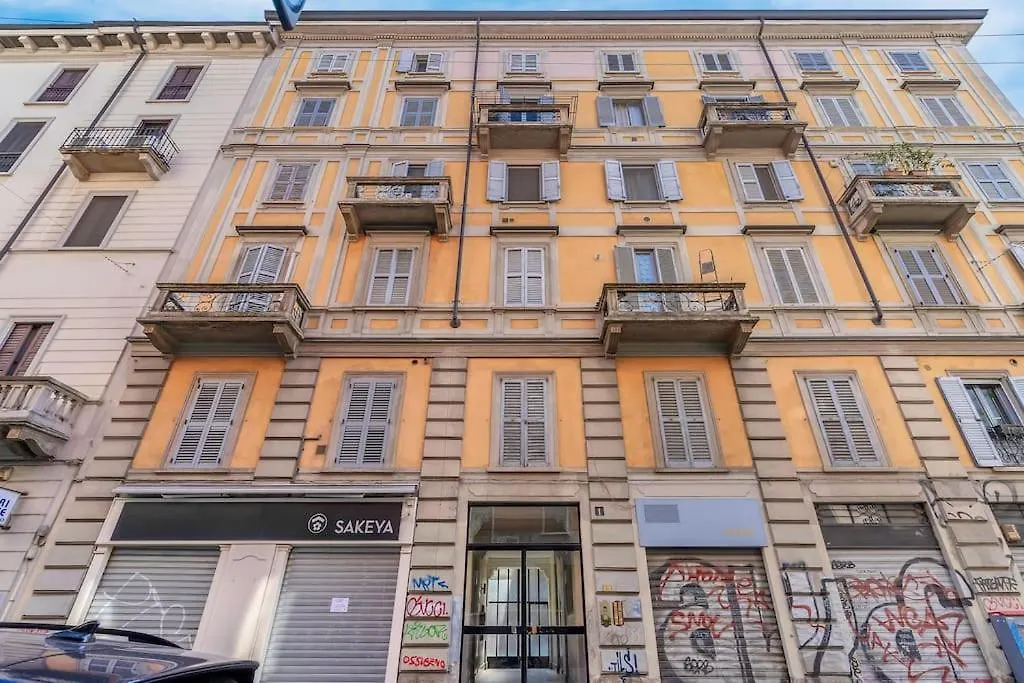 Apartment Centrale E Luminoso-4 Persone-Metro M2 E Navigli Milan Italy